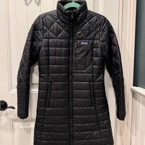 Patagonia Black Puffer Coat with Quilted Design